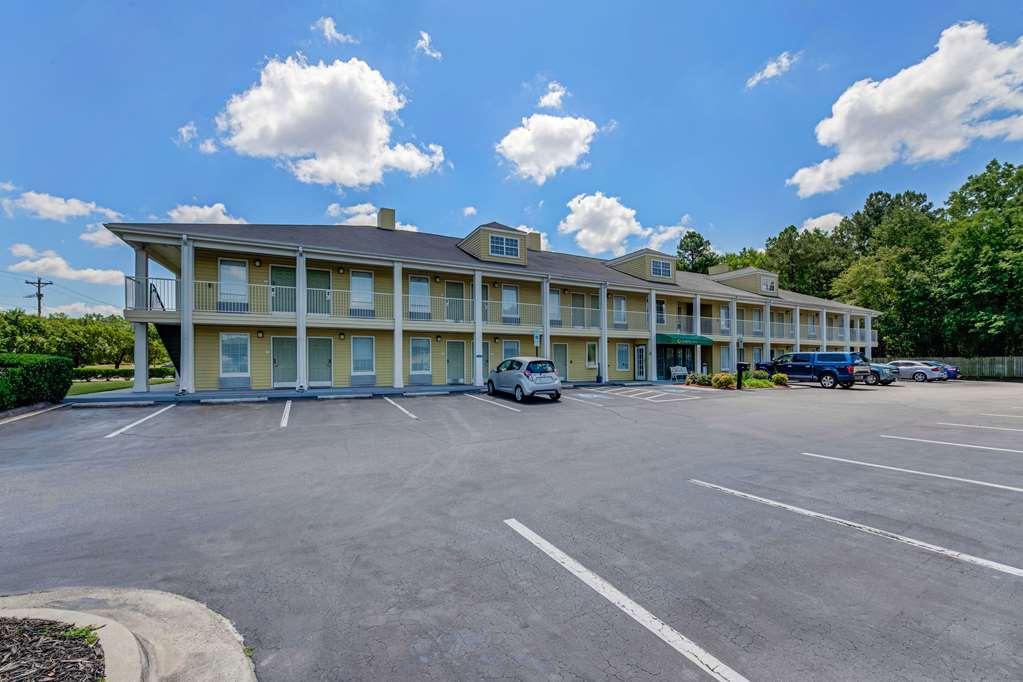 Quality Inn Laurinburg Exterior foto