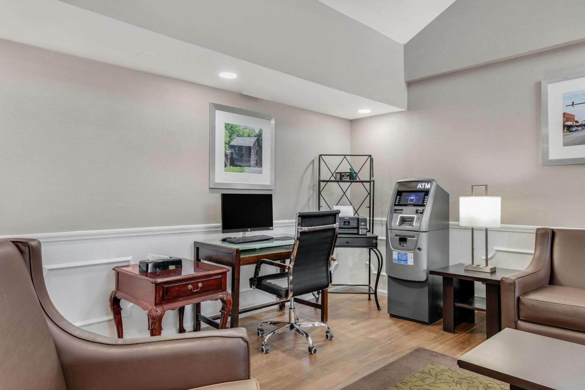 Quality Inn Laurinburg Exterior foto