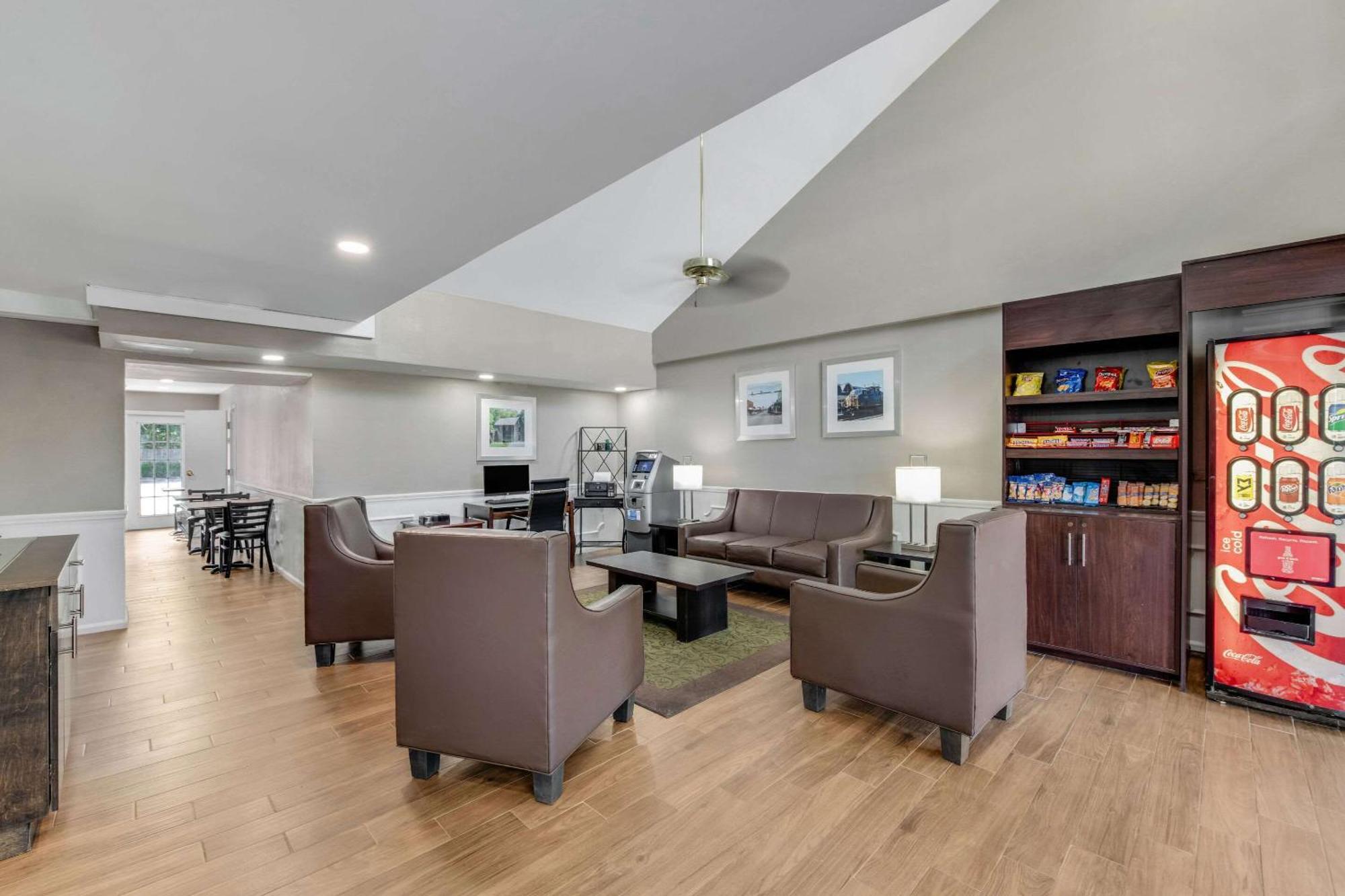 Quality Inn Laurinburg Exterior foto