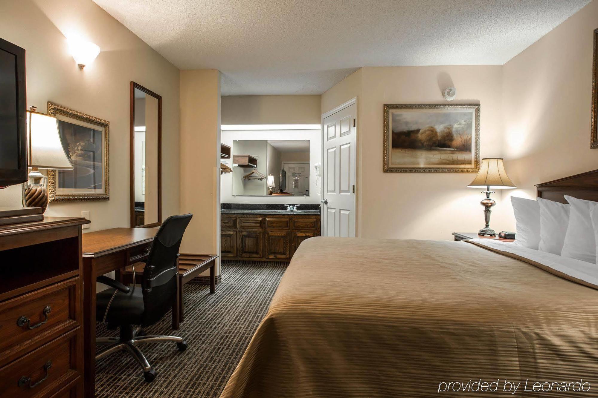 Quality Inn Laurinburg Exterior foto