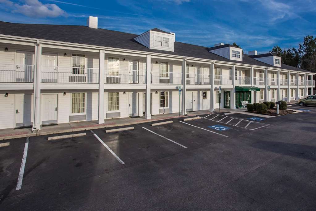 Quality Inn Laurinburg Exterior foto