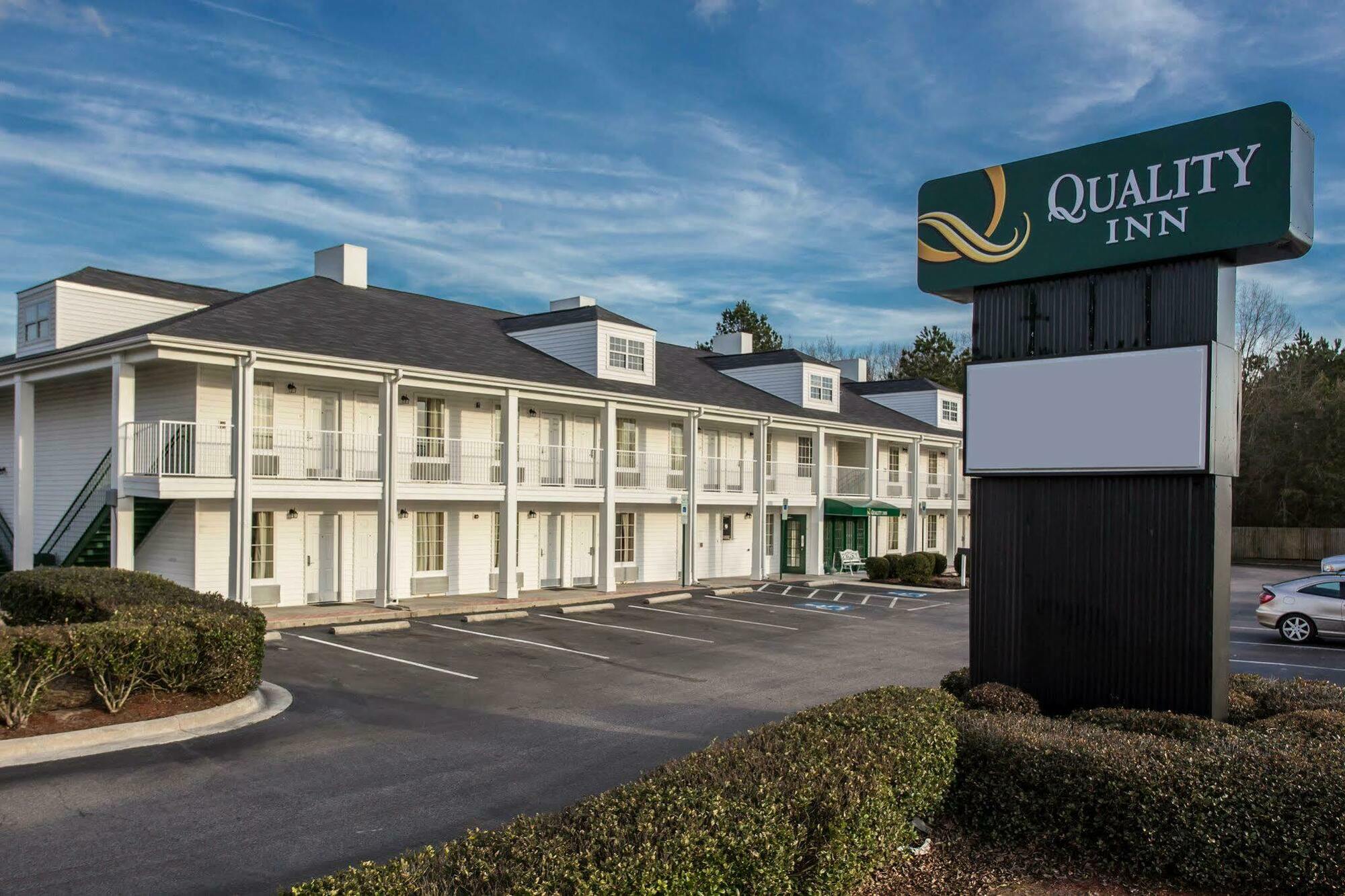 Quality Inn Laurinburg Exterior foto