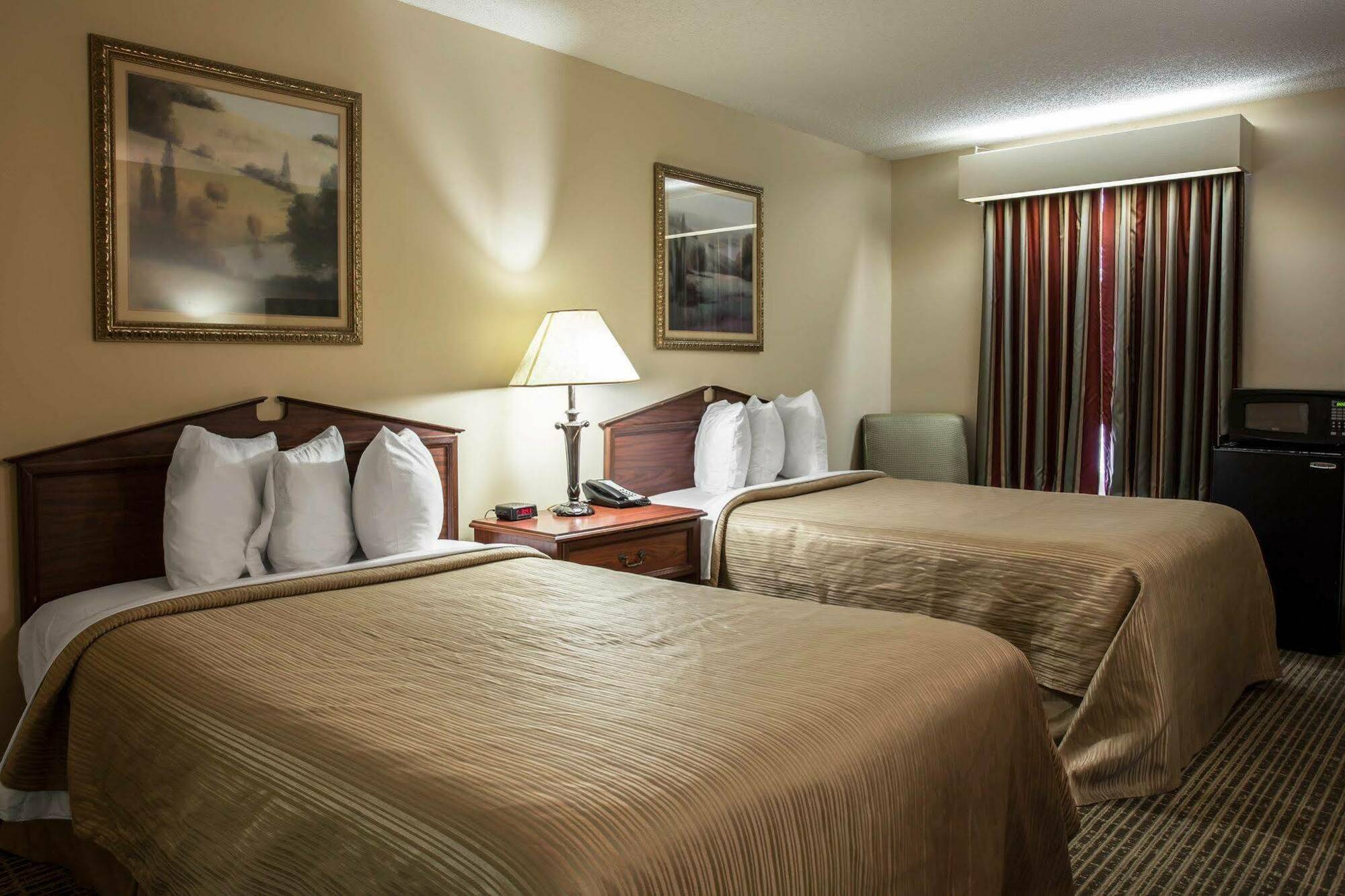 Quality Inn Laurinburg Exterior foto