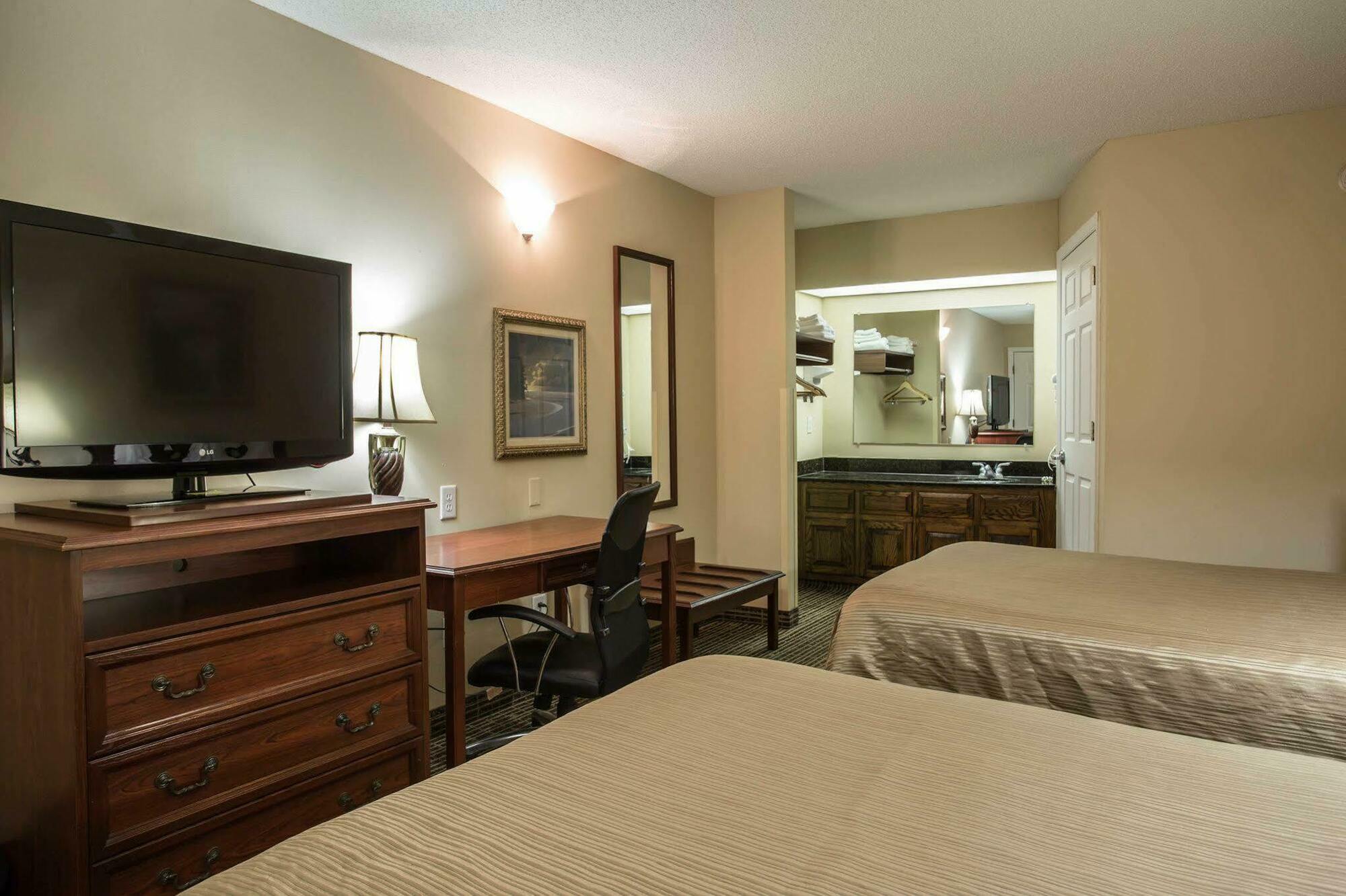 Quality Inn Laurinburg Exterior foto