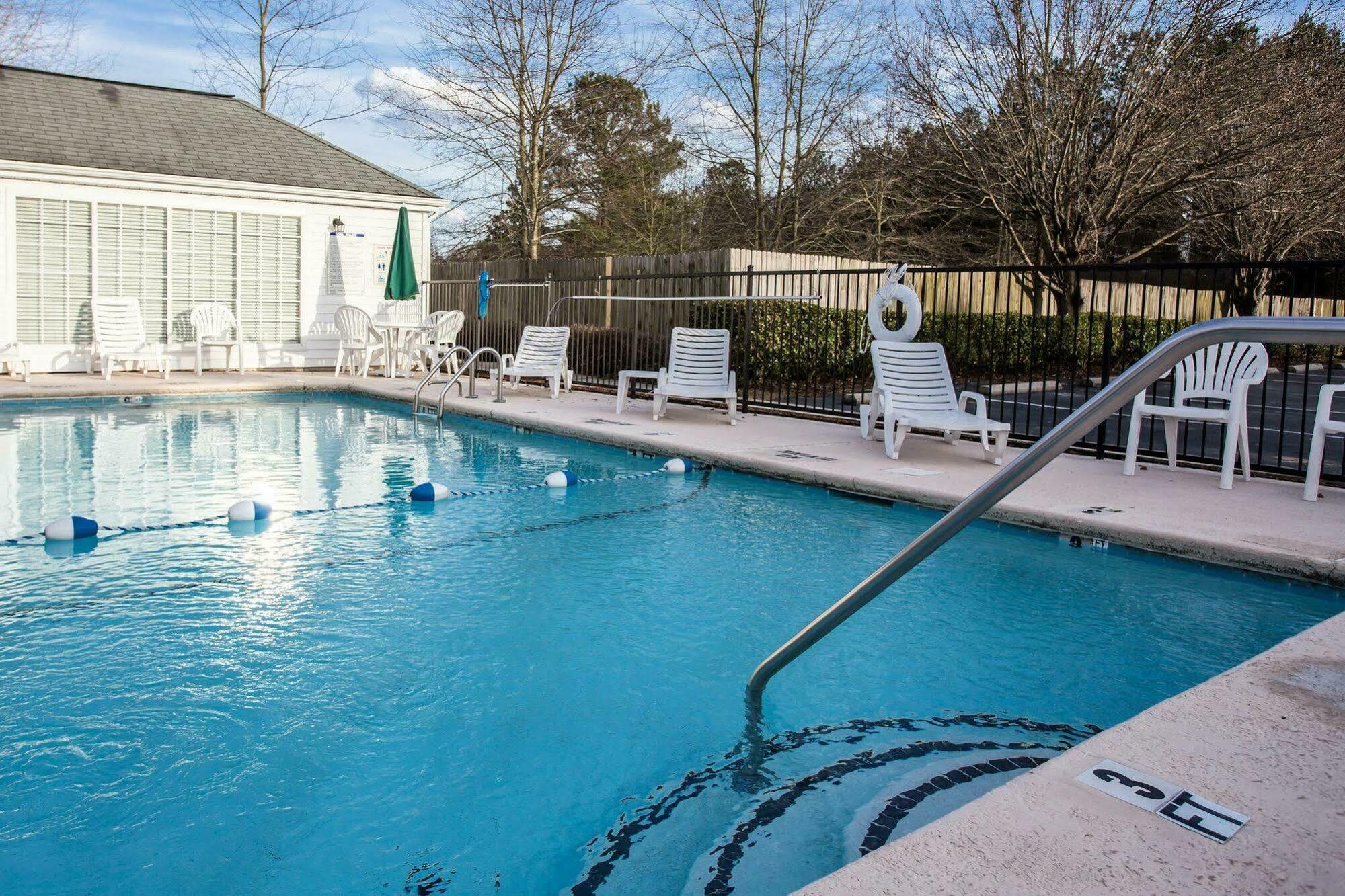 Quality Inn Laurinburg Exterior foto